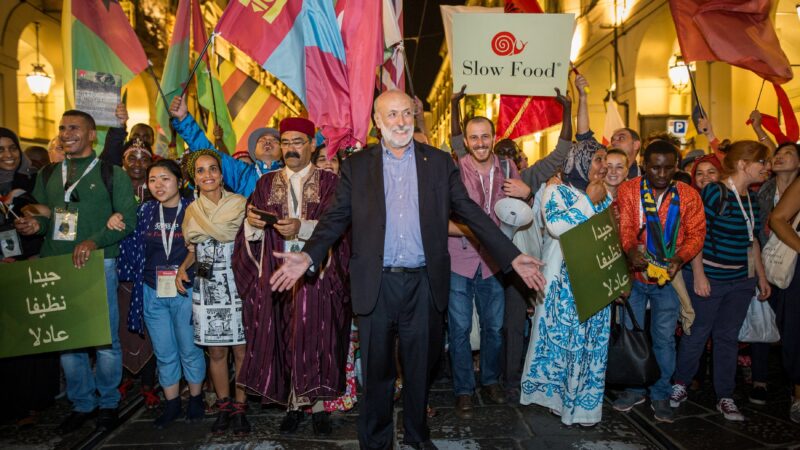 Fundador do movimento ‘Slow Food’, Carlo Petrini, morre aos 76 anos