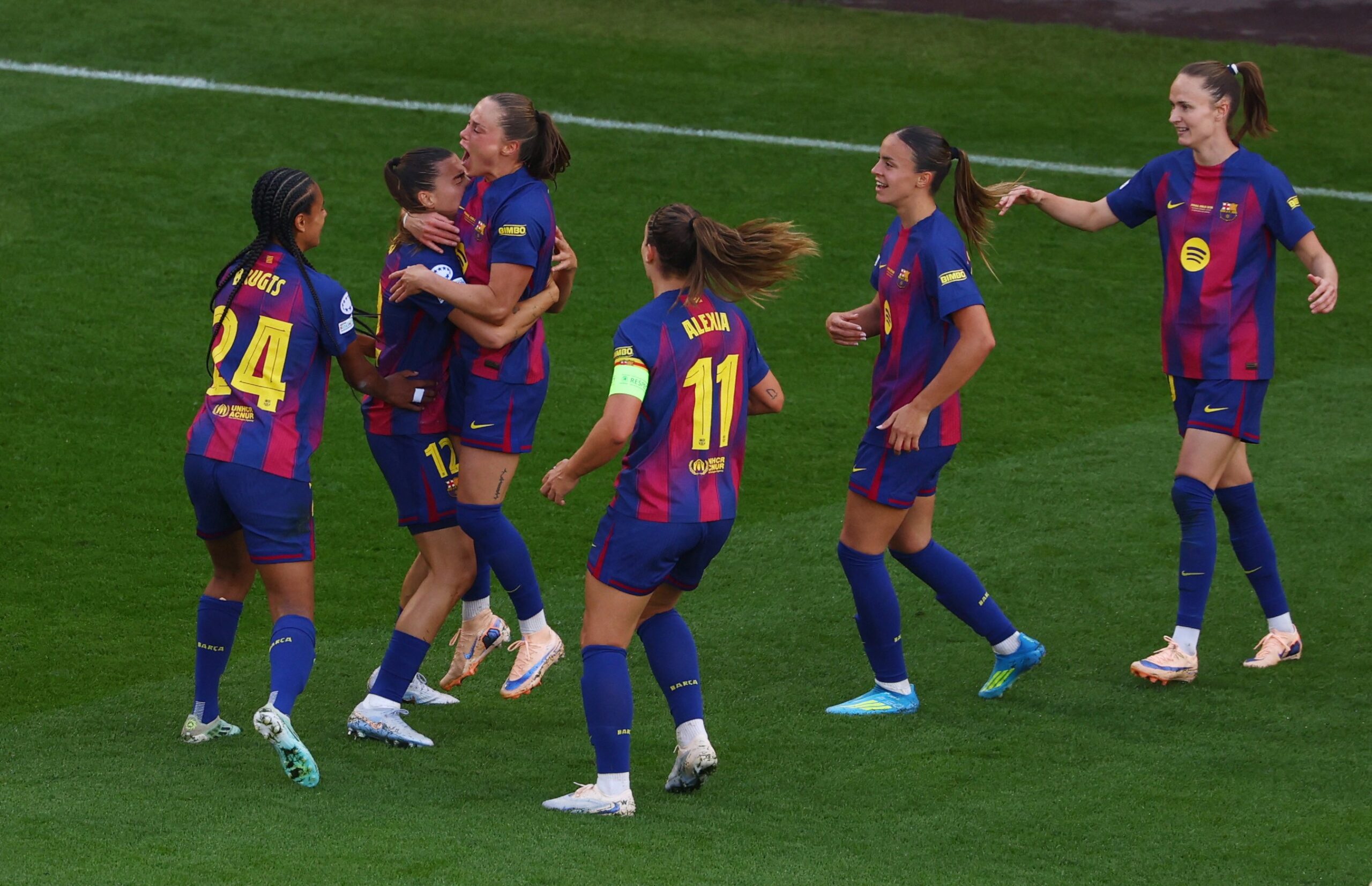 Barcelona goleia Lyon e conquista o tetra da Champions League Feminina