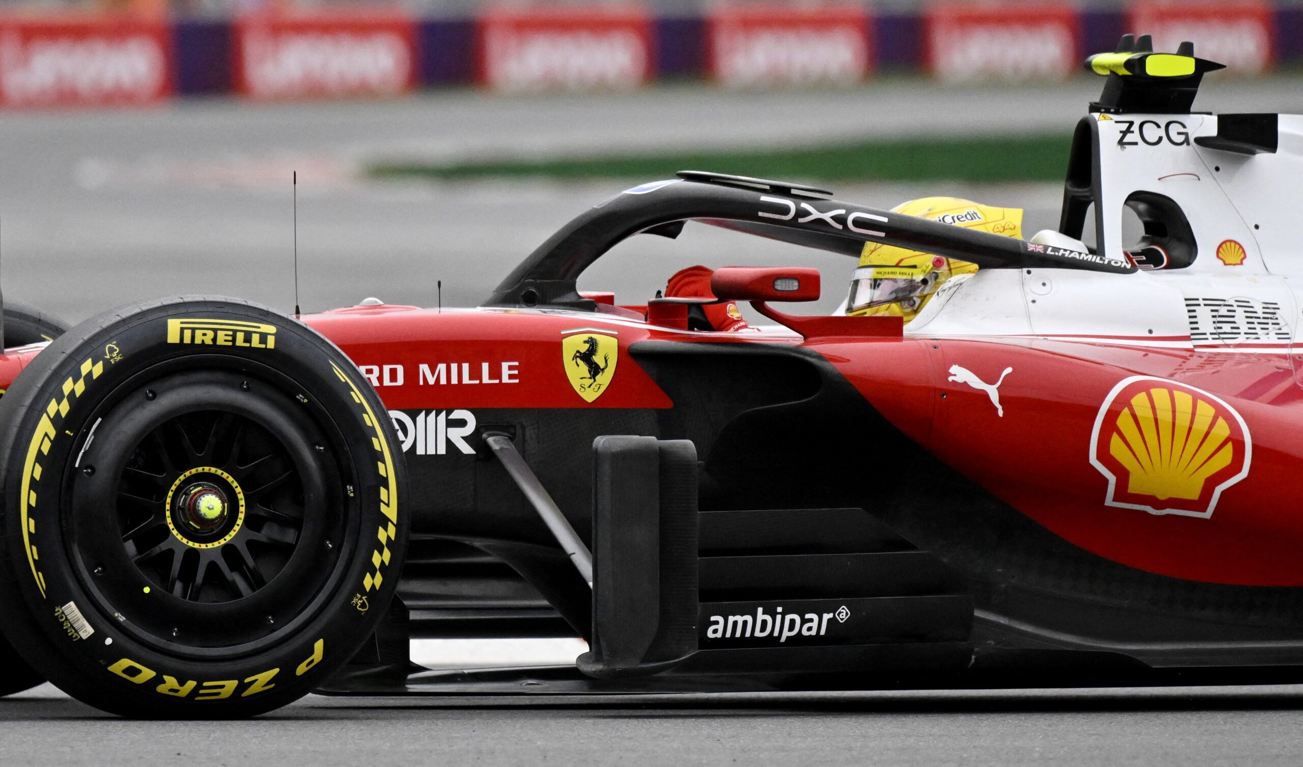 Hamilton pretende manter tática de dispensar simulador da Ferrari