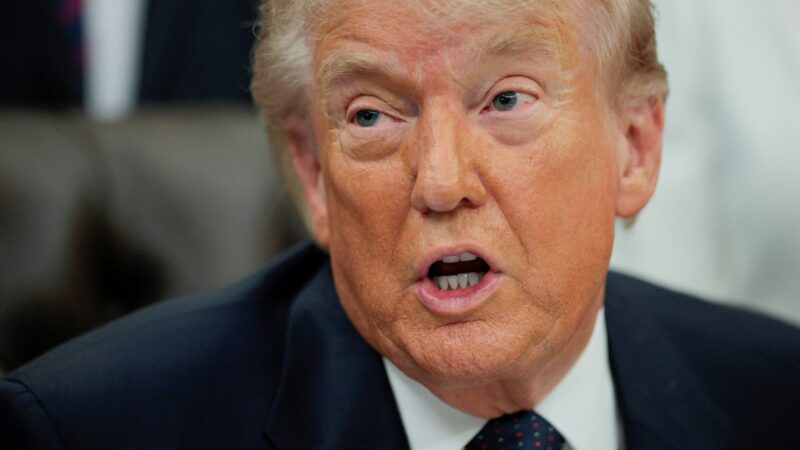 Trump convoca reunião com seu gabinete em retiro isolado para discutir o Irã