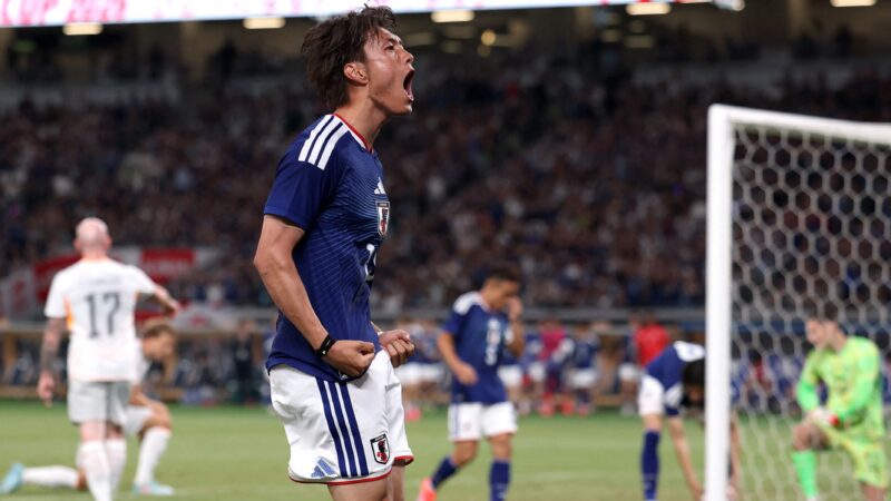 Japão vence amistoso aproveitando regra nova de substituição; entenda