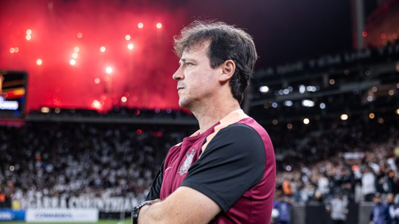 Diniz elogia atuação contra Peñarol e diz: “Muita gente falava que eu tinha a cara do Corinthians”