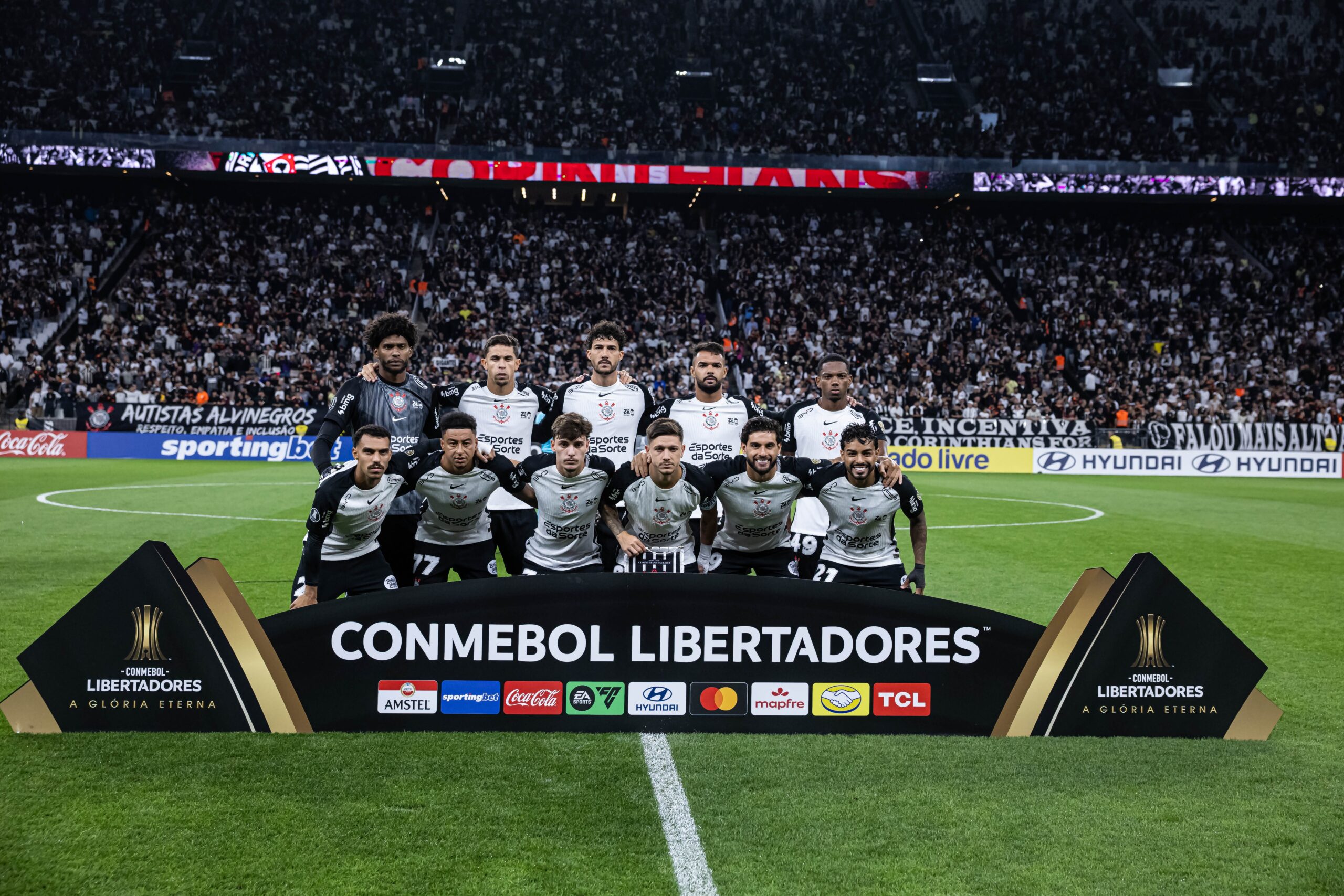Atuações do Corinthians: Gustavo Henrique e Lingard marcam em noite inspirada; dê suas notas