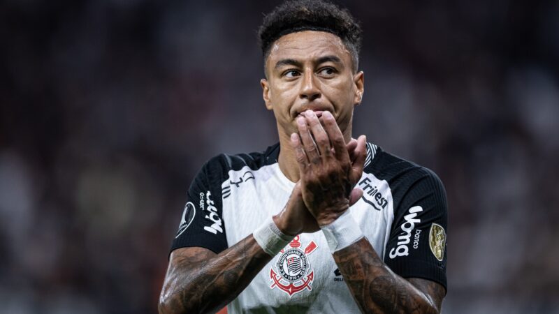 Jornal espanhol se impressiona com Lingard no Corinthians: “Progredindo bem”