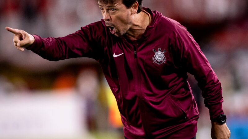 Por que Fernando Diniz trata Corinthians x Atlético-MG como “final de Copa” em Itaquera