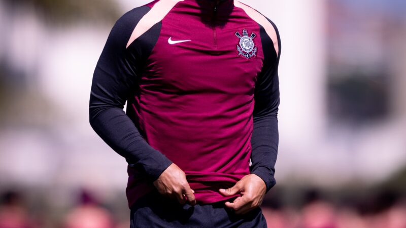 Memphis sente a panturrilha e tem retorno adiado no Corinthians