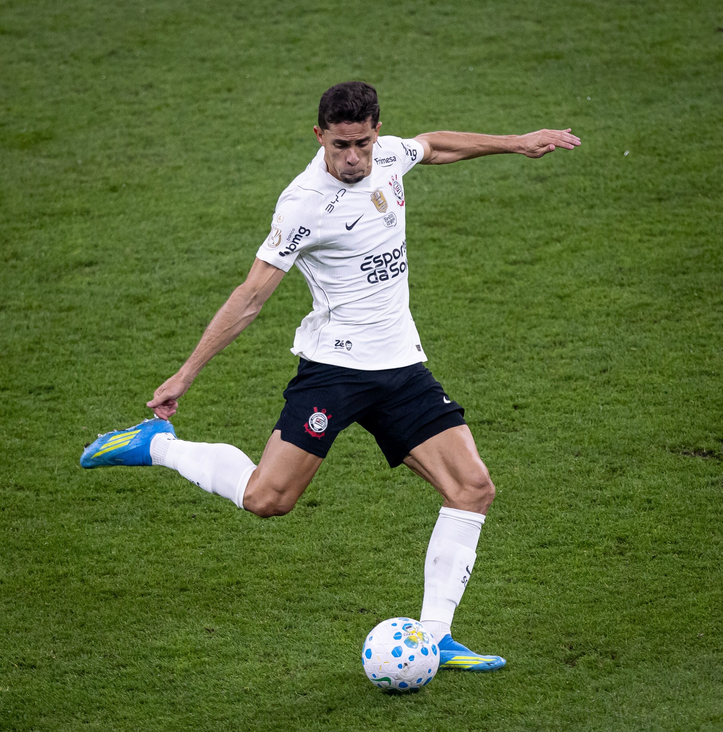 Gabriel Paulista comenta discussão com Diniz em jogo do Corinthians: “Normal de quem quer vencer”