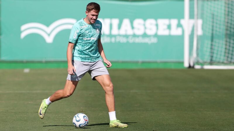 Bruno Fuchs inicia transição física no Palmeiras e fica perto de voltar