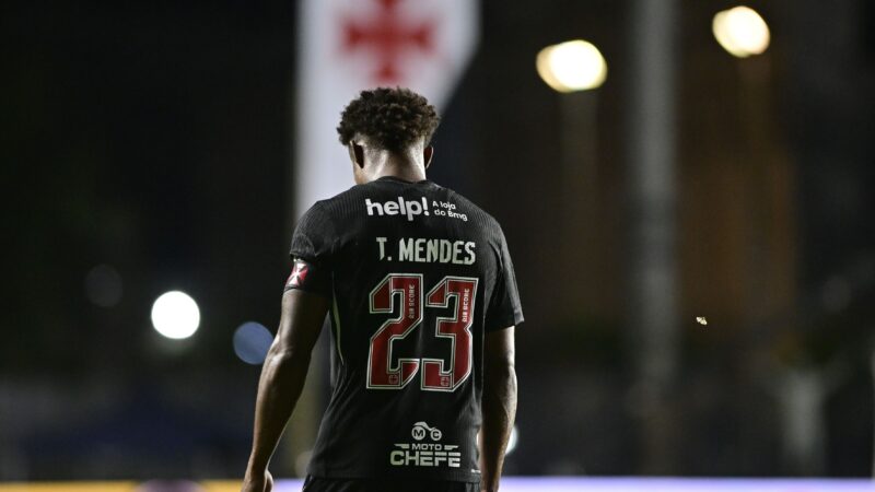 Thiago Mendes se diz envergonhado após derrota do Vasco: “3 a 0 e poderia ter sido mais”