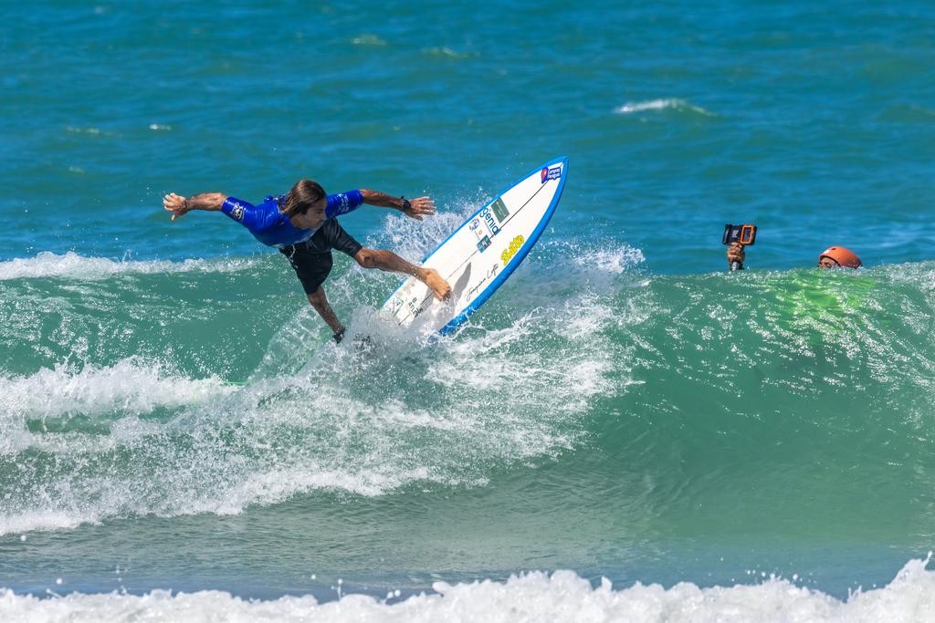 Luciano Nem é bicampeão brasileiro e garante vaga no Mundial de Parasurf