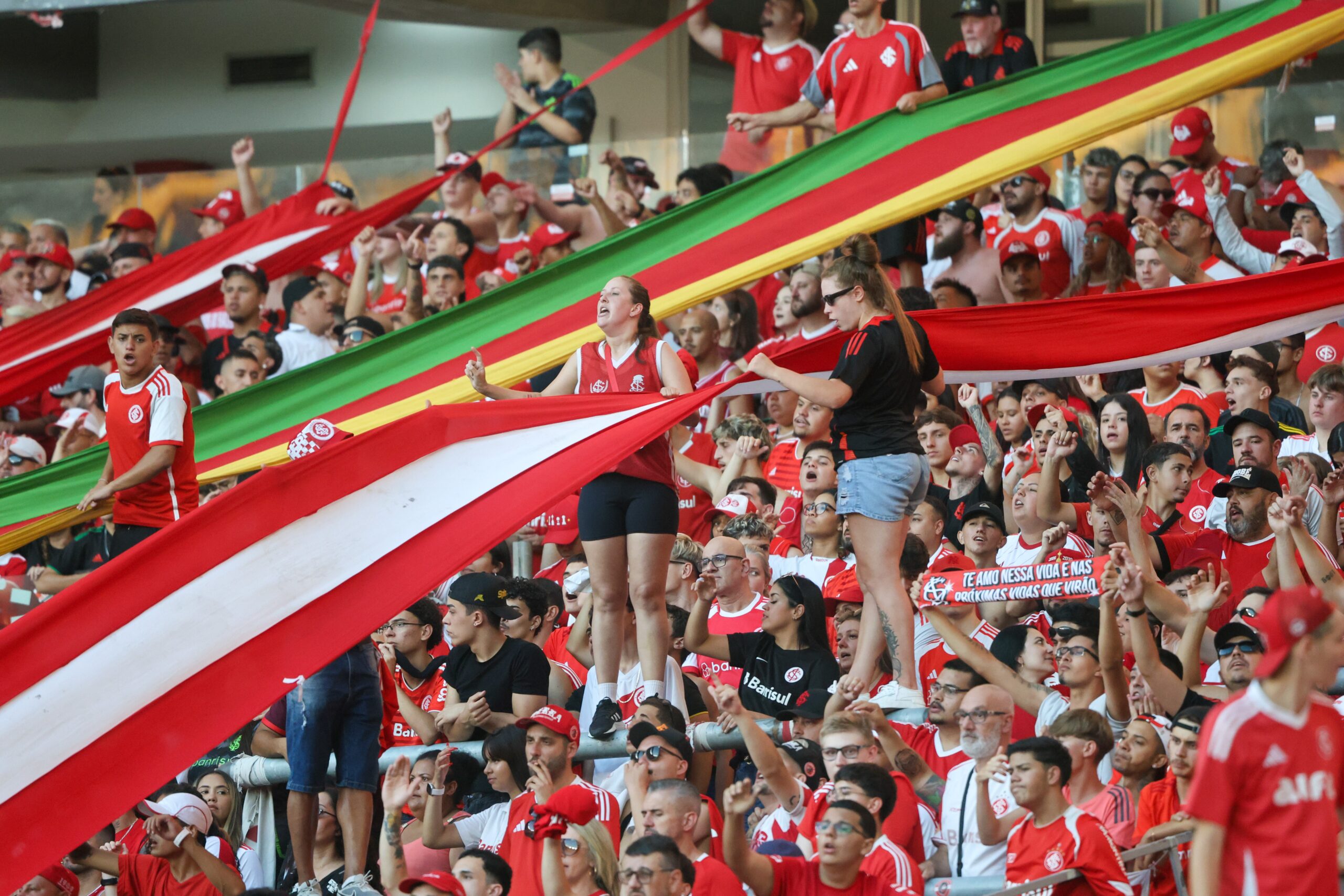 Inter se despede do Beira-Rio antes de pausa com sexto maior público do ano; veja os números