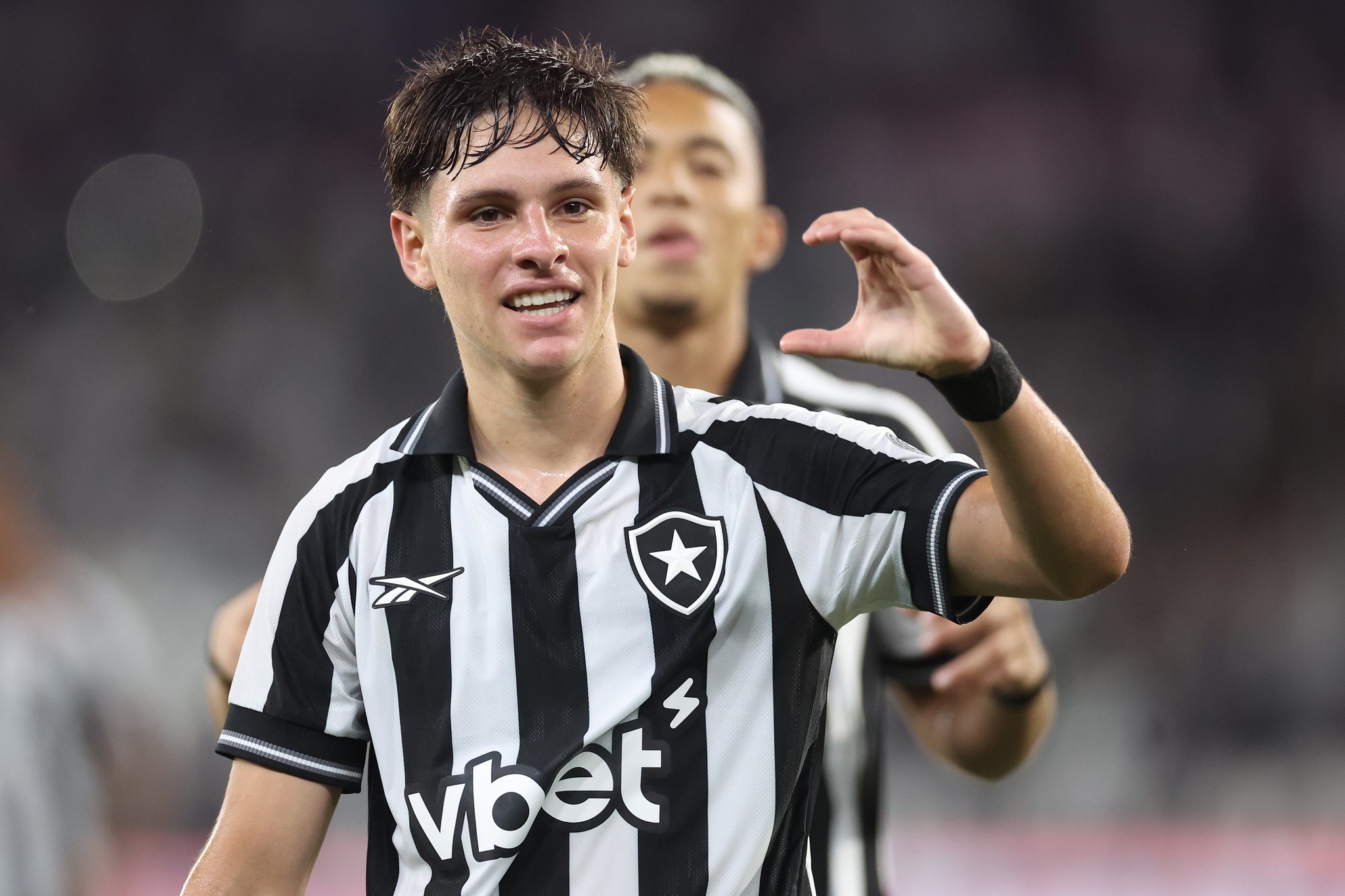 Botafogo projeta venda de Montoro após a Copa do Mundo e estabelece valor