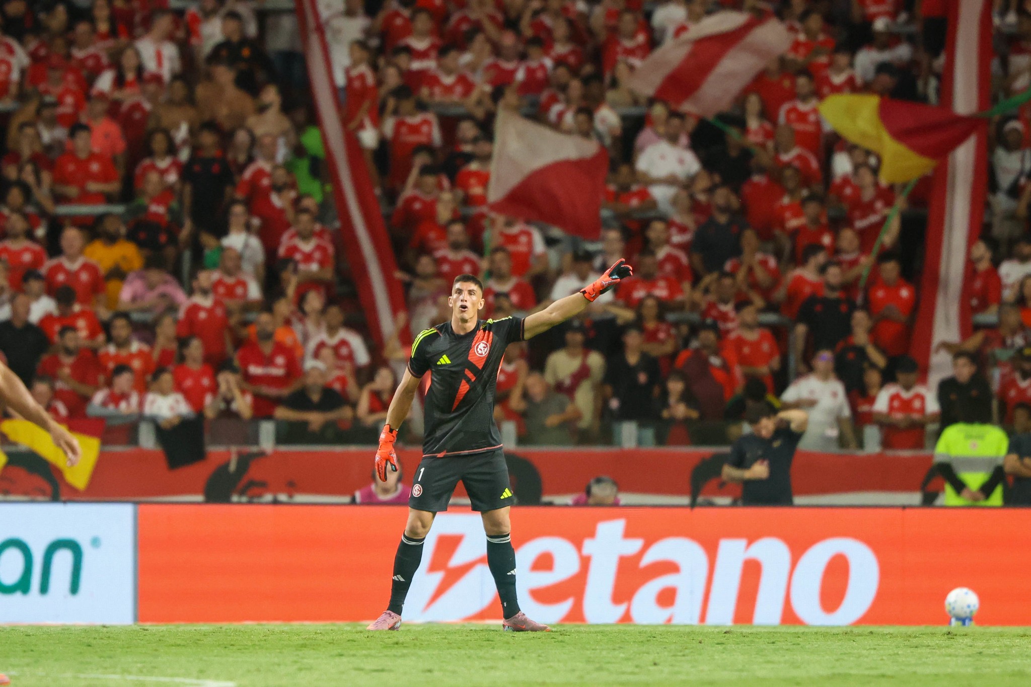 De volta ao Inter, Rochet ficou fora de quase 50% dos jogos desde estreia; veja raio-x das ausências