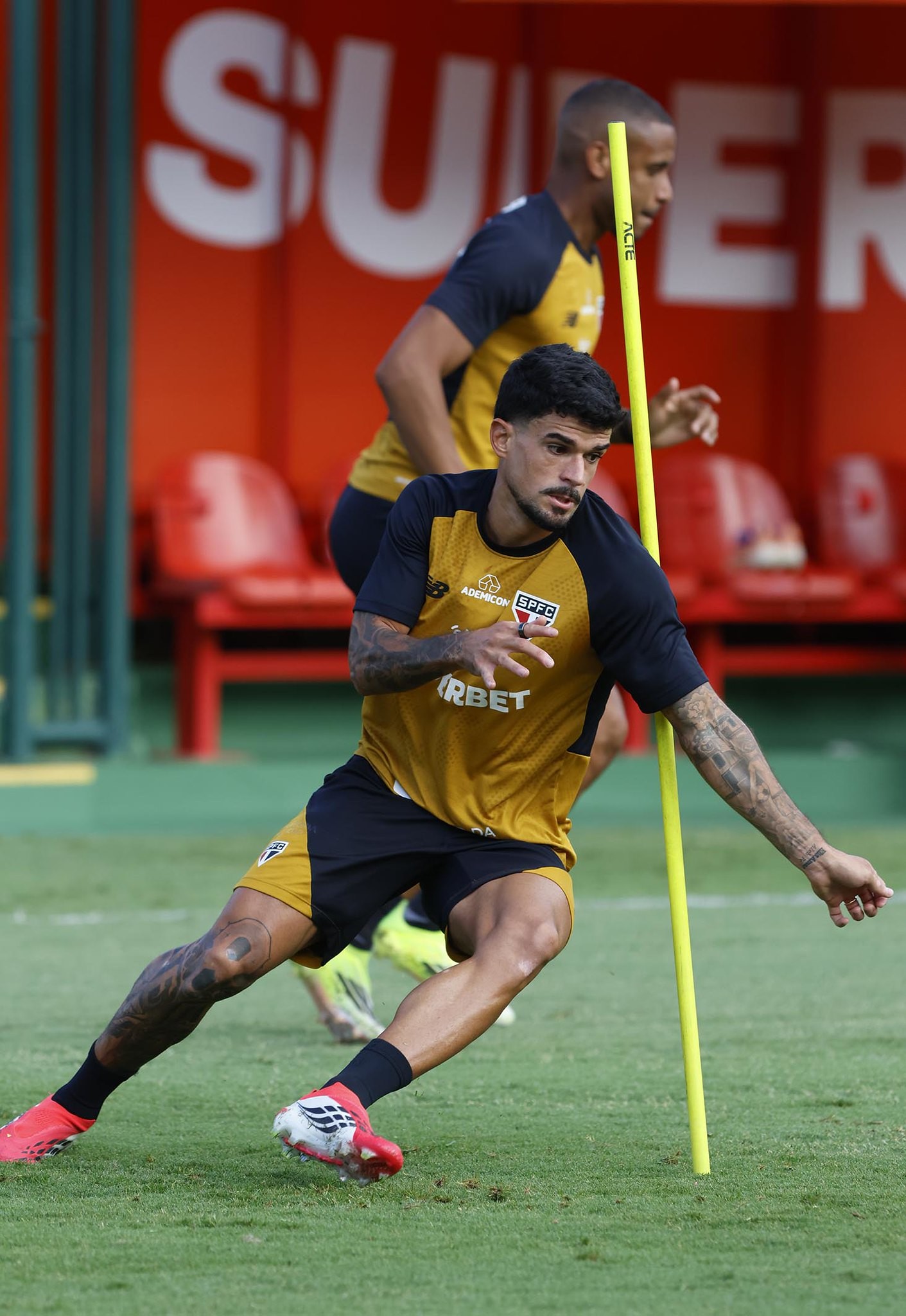 São Paulo x Bahia: trio que trocou de tricolor busca engrenar por novo clube