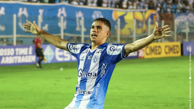 Pendurado no Paysandu, Pedro Henrique tem média acima de um amarelo a cada dois jogos