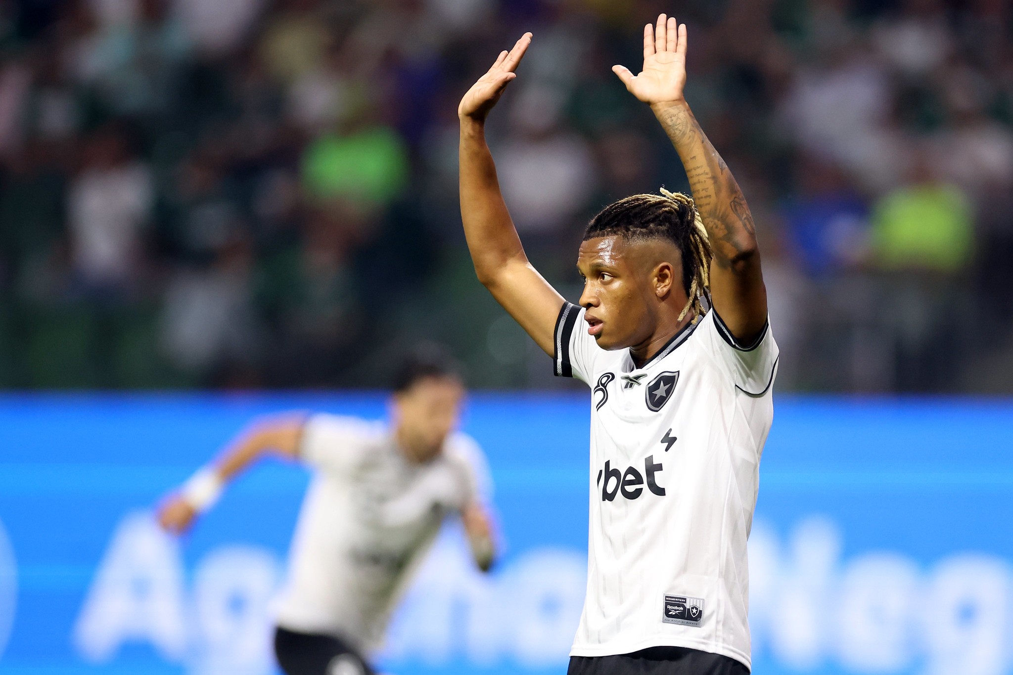 Palmeiras ganha esperança para contratar Danilo, afastado do Botafogo; entenda cenário