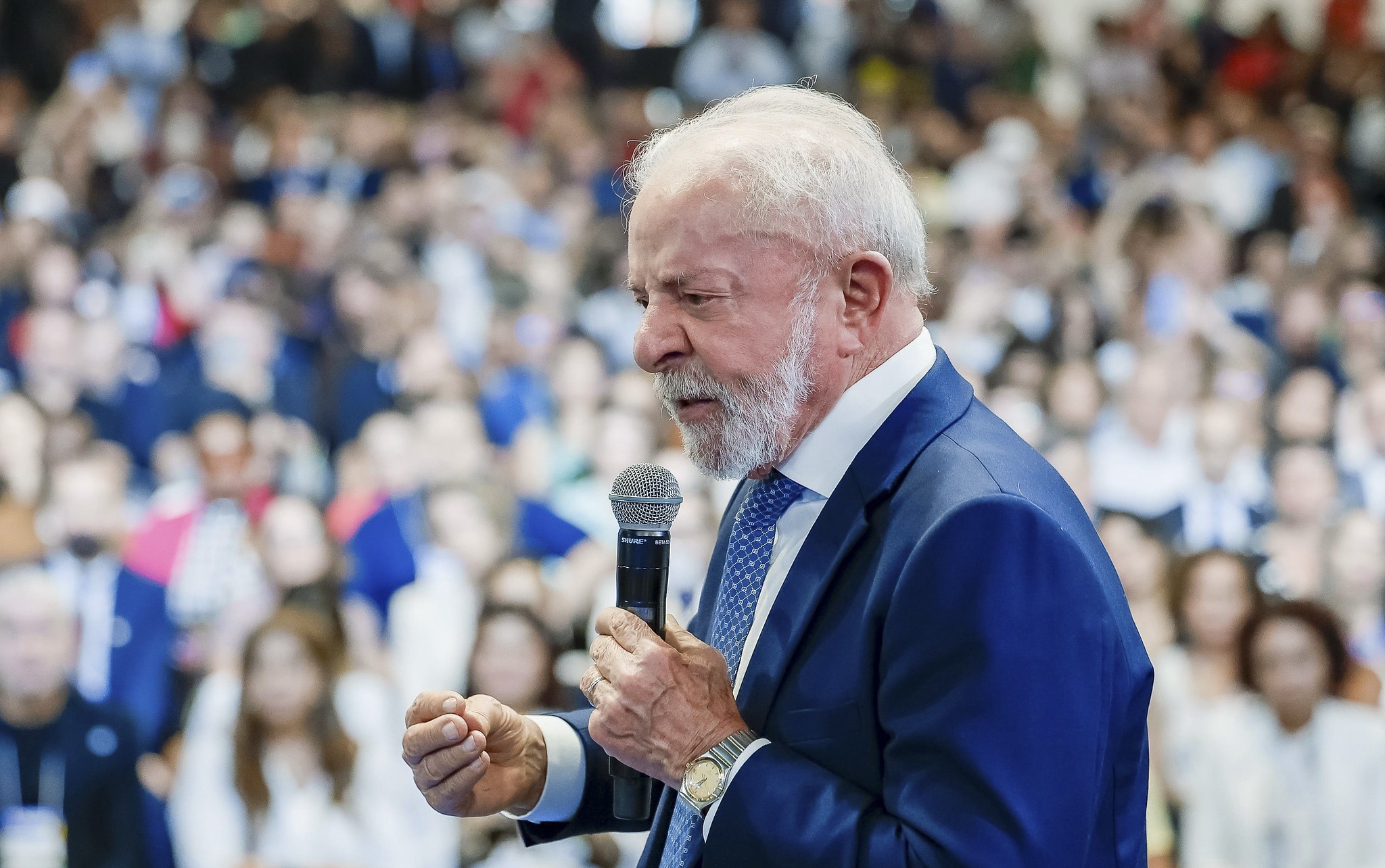 O que é a ‘taxa das blusinhas’, que Lula cancelou após quase dois anos?