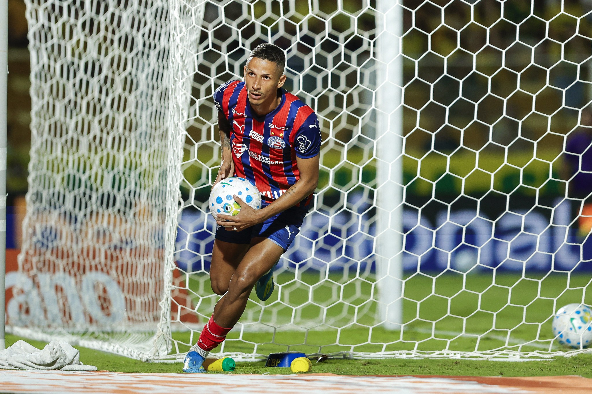 Luciano Juba chega a 50 gols na carreira, retoma veia artilheira e assume protagonismo no Bahia