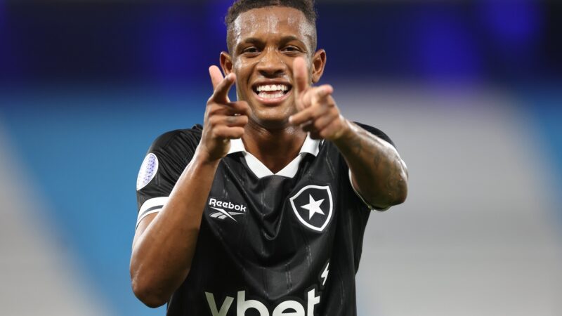 Perto da Copa, Danilo tem 90 minutos pelo Botafogo para carimbar vaga na lista final de Ancelotti