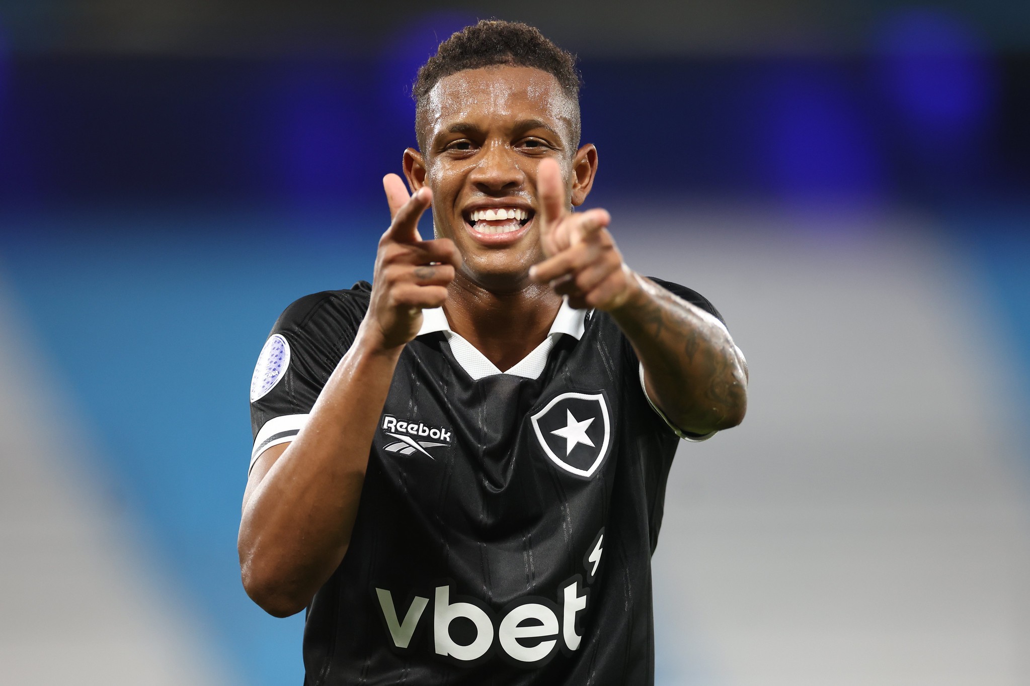 Perto da Copa, Danilo tem 90 minutos pelo Botafogo para carimbar vaga na lista final de Ancelotti