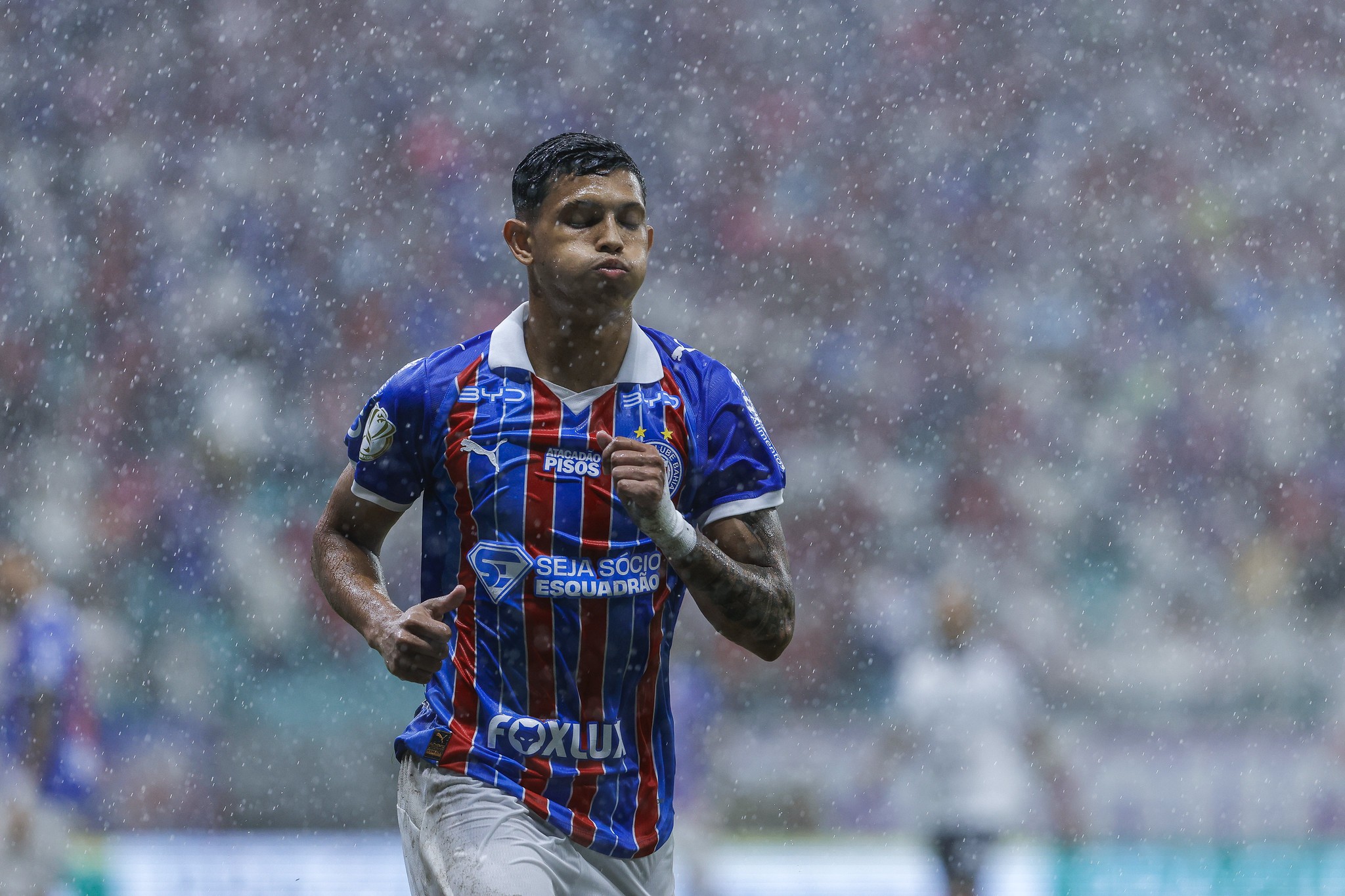 Erick Pulga revela ansiedade por falta de gols, mas se vê evolução no Bahia: “Melhorei 90% do que era”