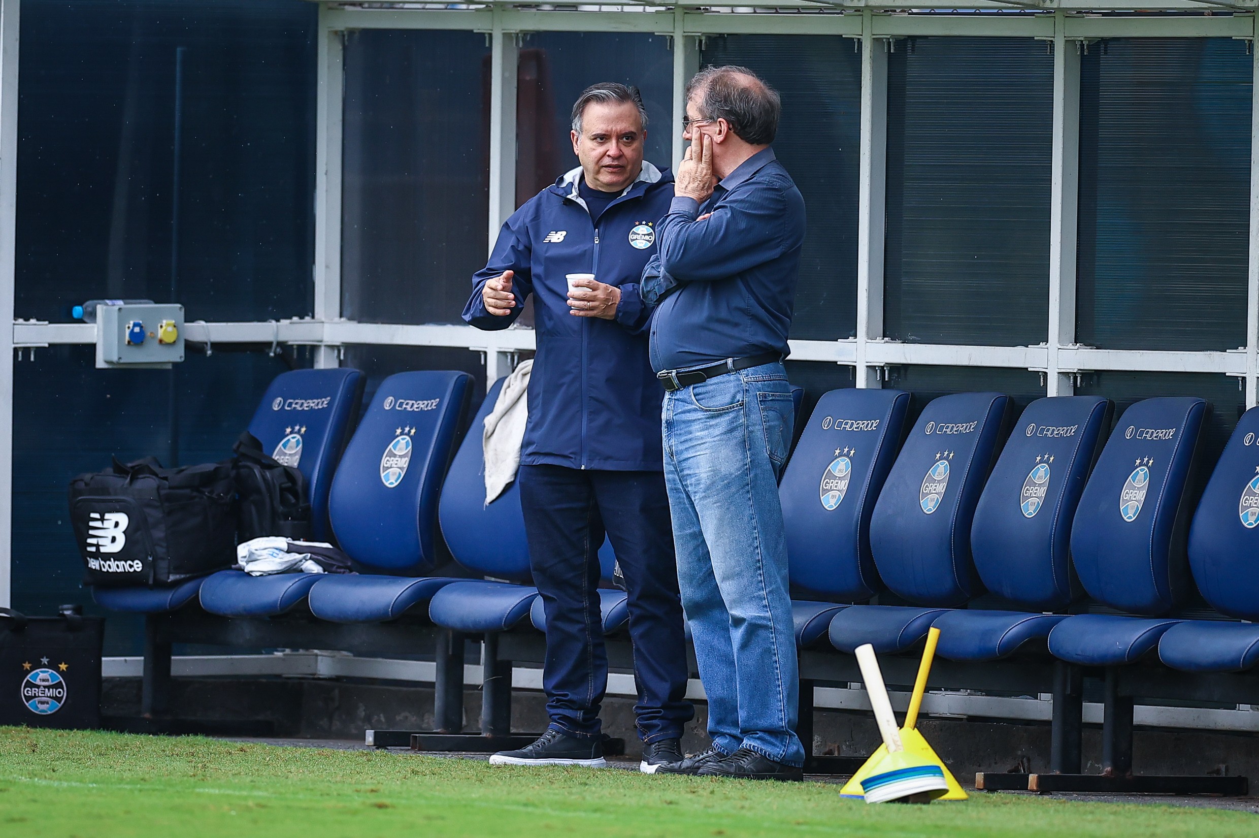 Vice cita “muita expectativa” do Grêmio com pausa para a Copa do Mundo e garante cobrança interna