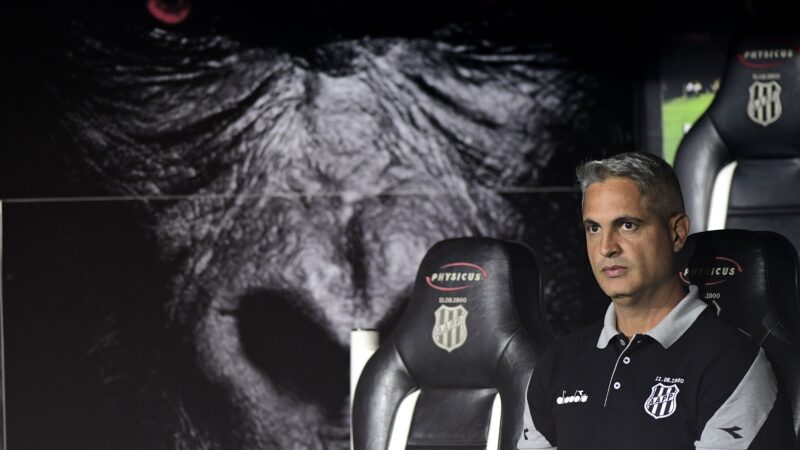 Técnico Rodrigo Santana decide deixar a Ponte após a quarta derrota seguida na Série B