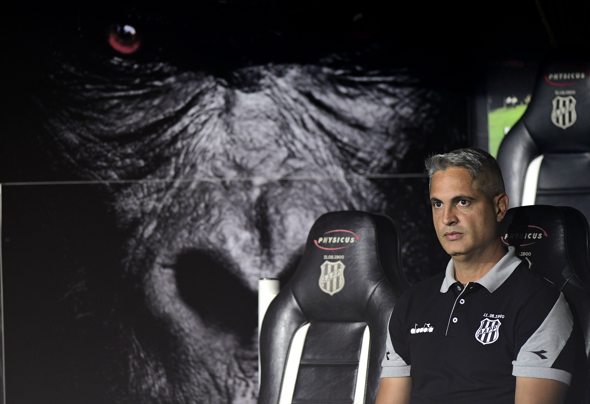 Técnico Rodrigo Santana decide deixar a Ponte após a quarta derrota seguida na Série B