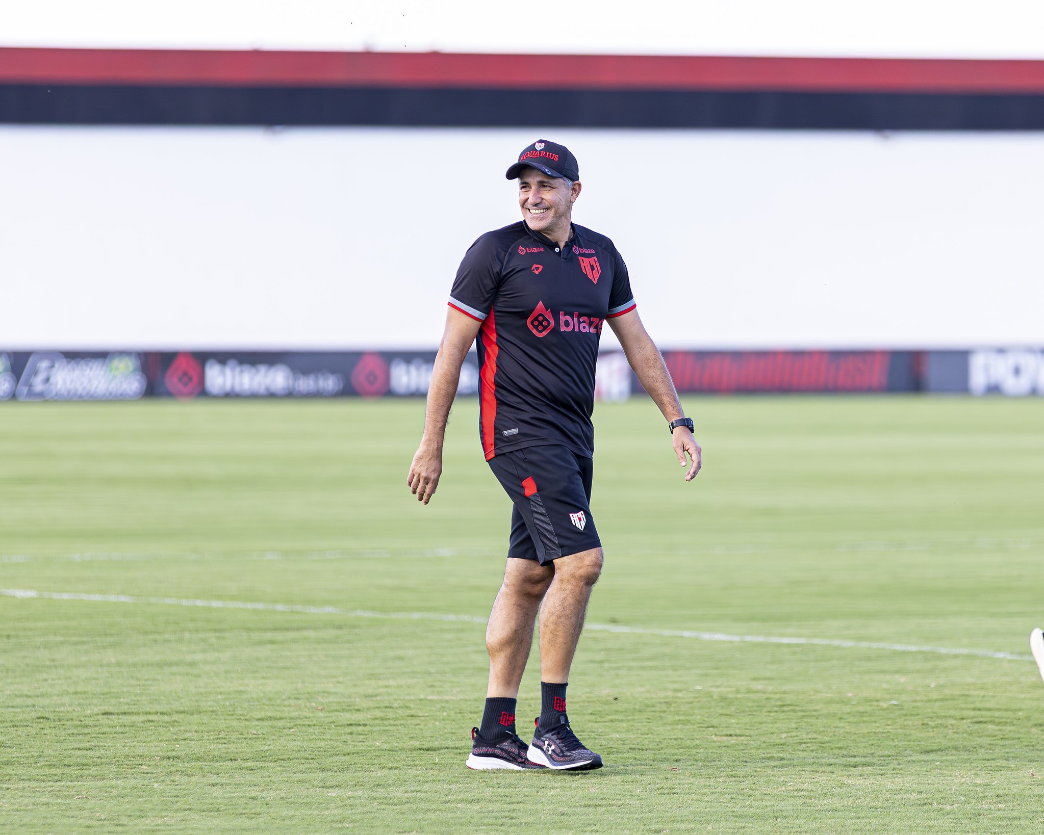 Atlético-GO reage na Série B e chega embalado para decisão contra o Athletico-PR