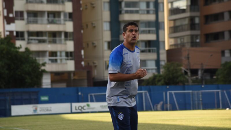 Araújo atribui influência de Soriano à boa fase no Vitória-ES