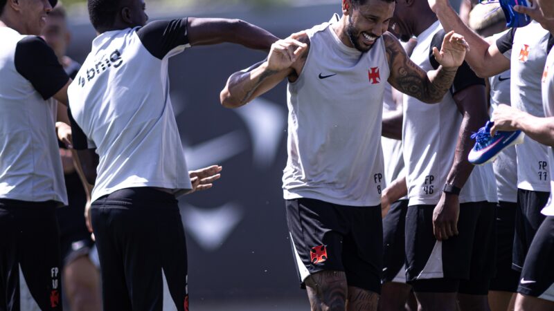 E o Jair? Entenda situação do volante do Vasco, que completa oito meses fora após cirurgia no joelho