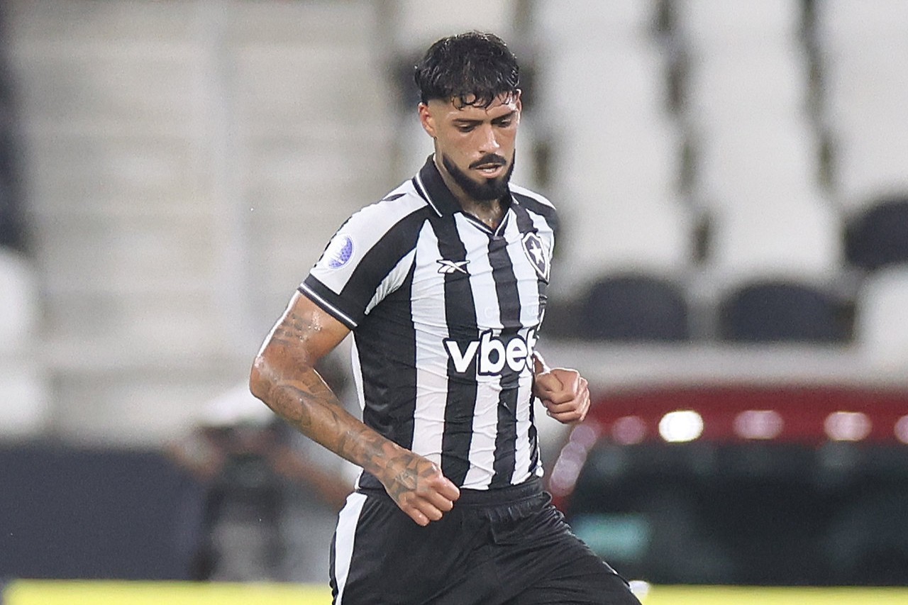 Limite dos 12 jogos: com Barboza próximo, veja a situação dos atletas do Botafogo no Brasileirão