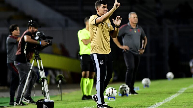 Auxiliar da Ponte avalia derrota para o Sport e comenta mudanças na escalação