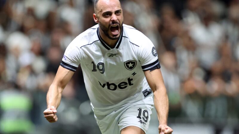 Arthur Cabral se consolida com Franclim e mira artilharia no Botafogo