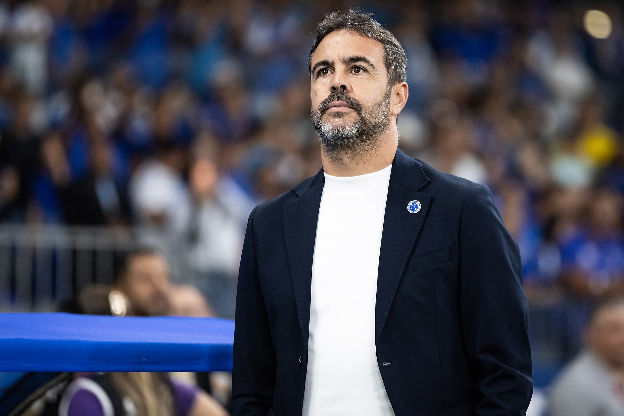 Artur Jorge faz ponderação sobre vitória do Cruzeiro e explica saída de destaques com placar sob risco