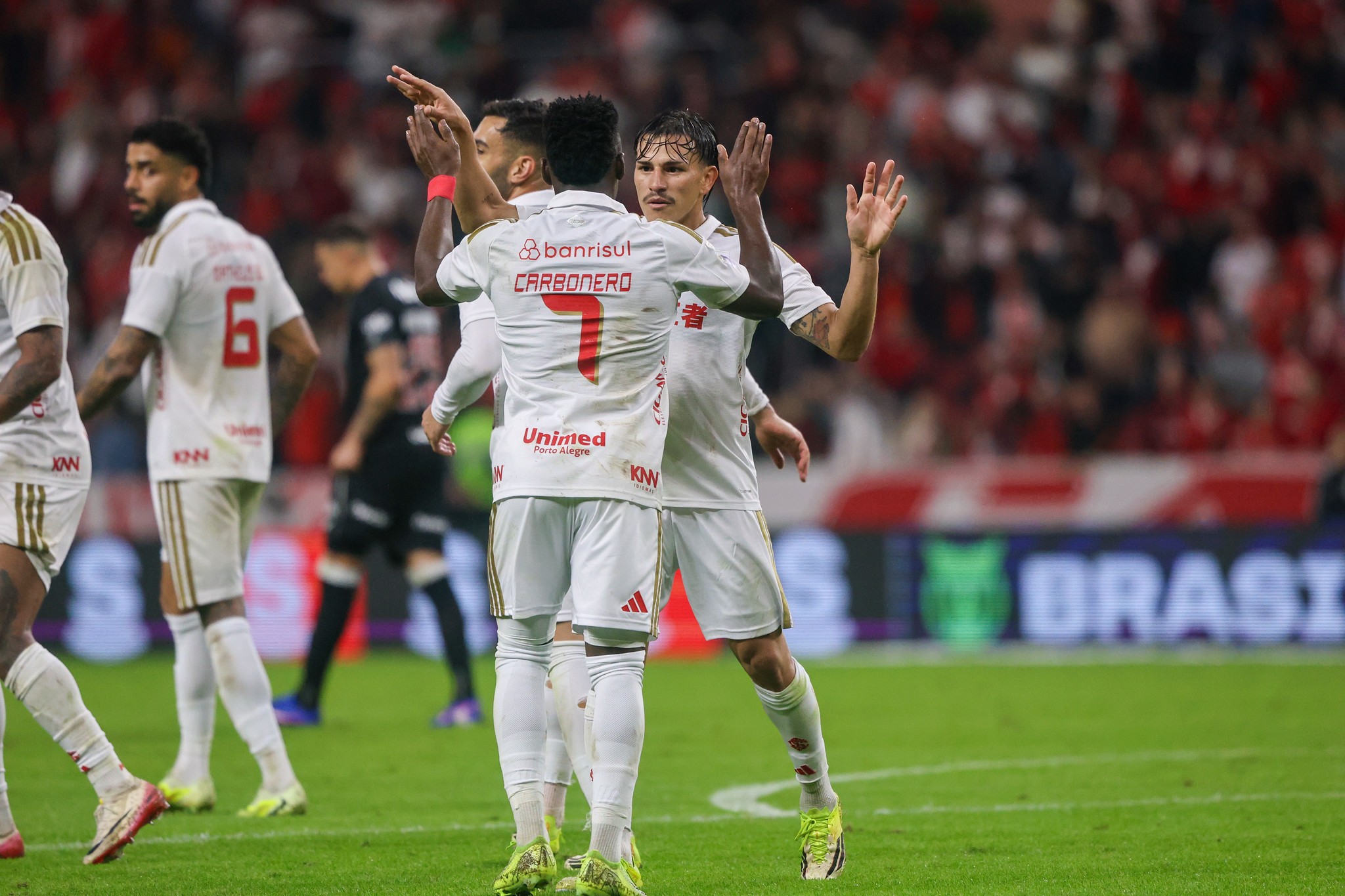 Trio ofensivo do Inter concentra 66% dos pontos e 60% dos gols no Brasileirão