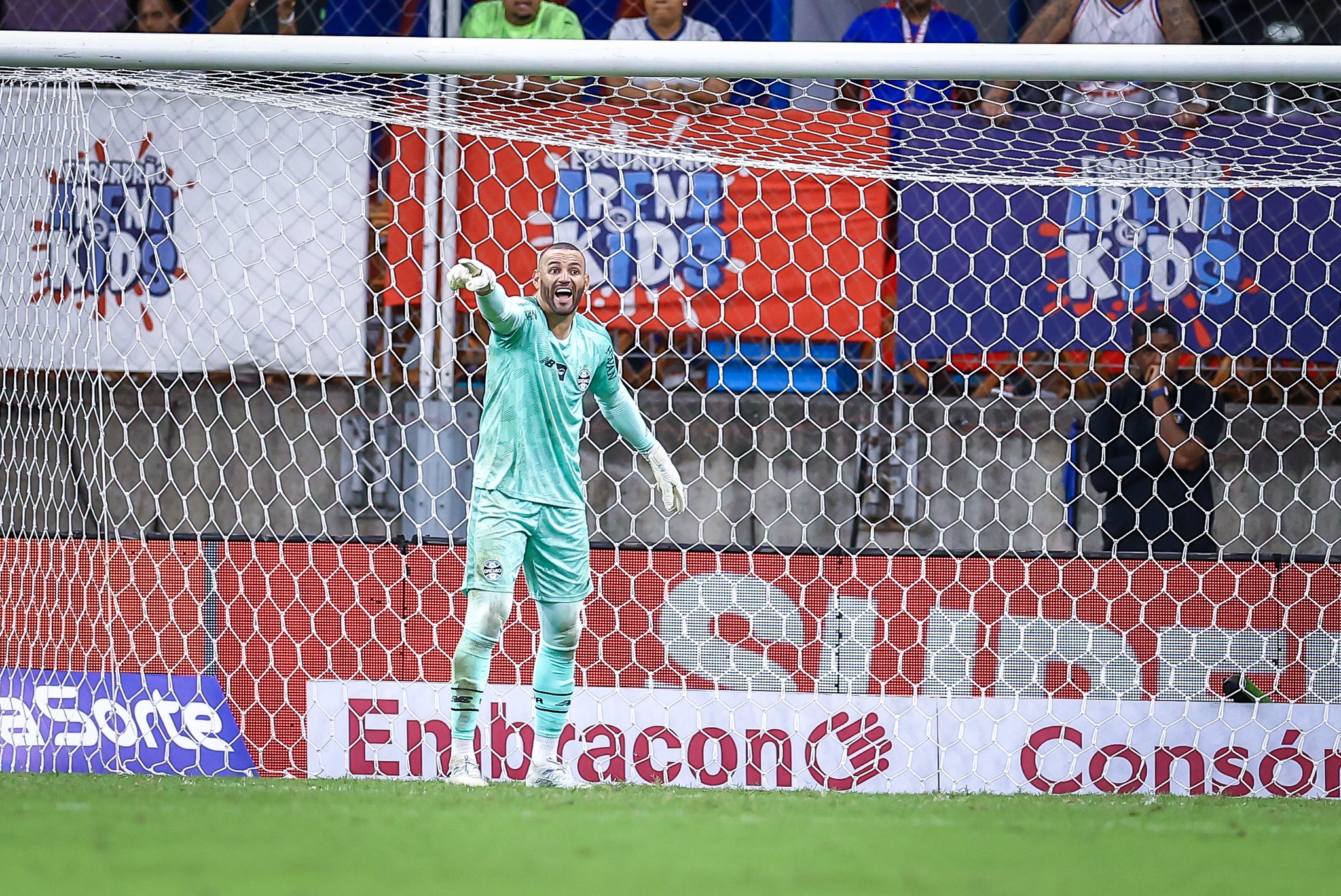 A Weverton o que é de Weverton