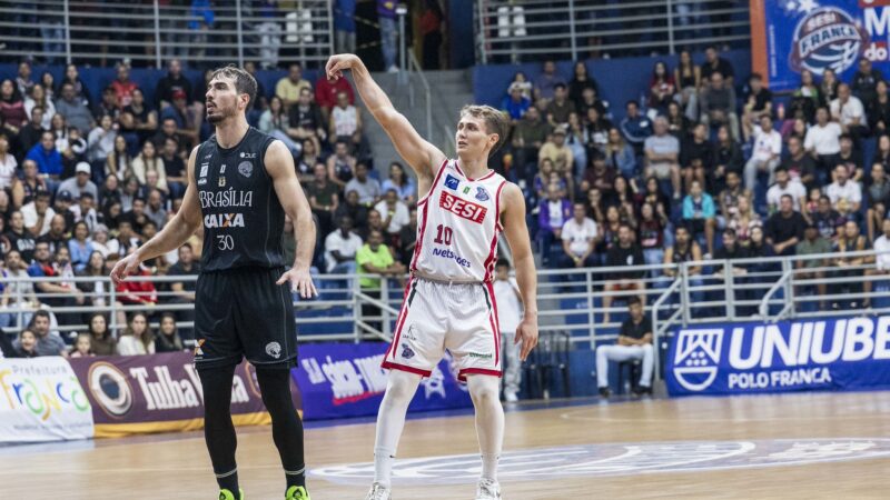 Franca vai bem no 3º quarto, vence Brasília e abre vantagem na semifinal do NBB