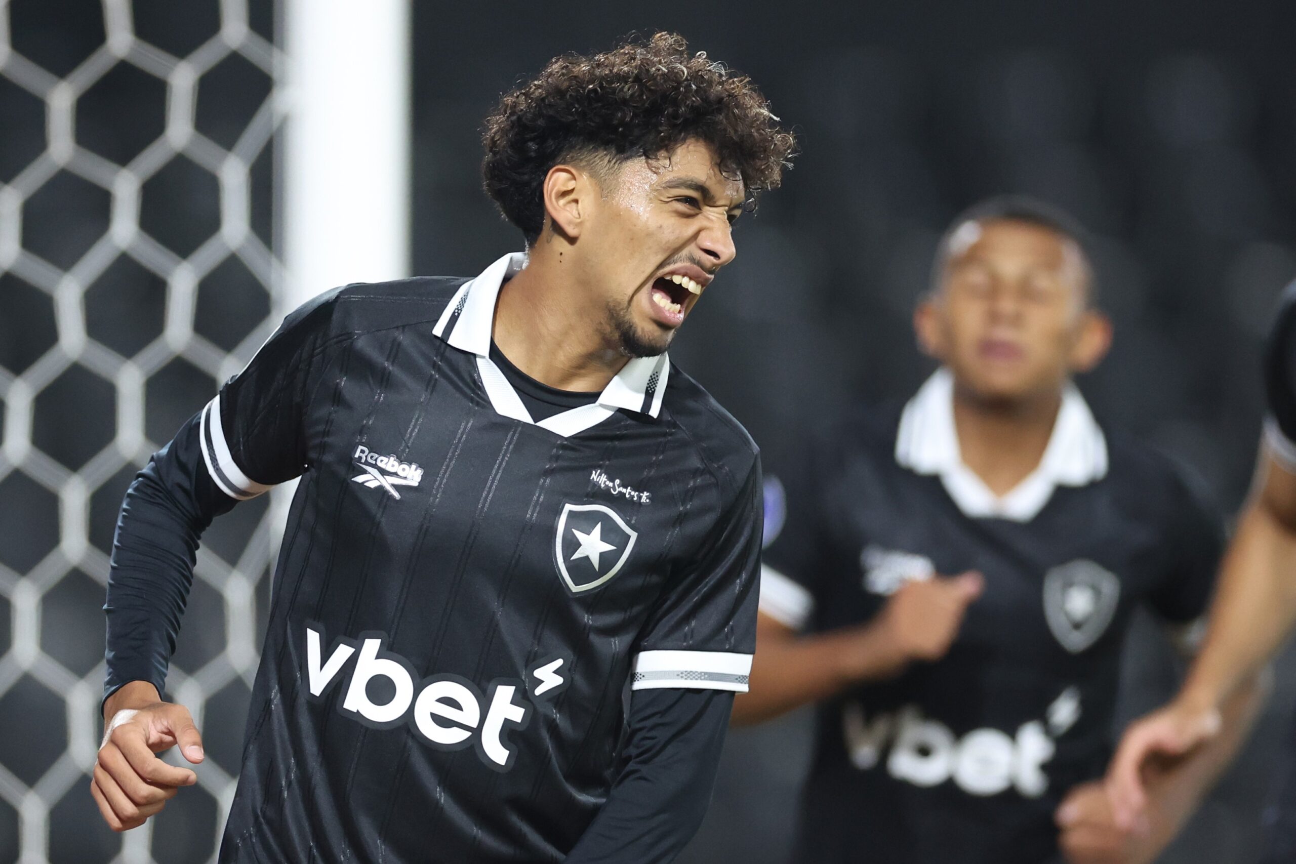 Análise: Botafogo supera noite de gols perdidos e faz o dever de casa na Sul-Americana