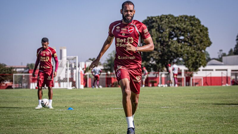 Anderson Jesus curte momento como titular no Vila Nova e projeta sequência