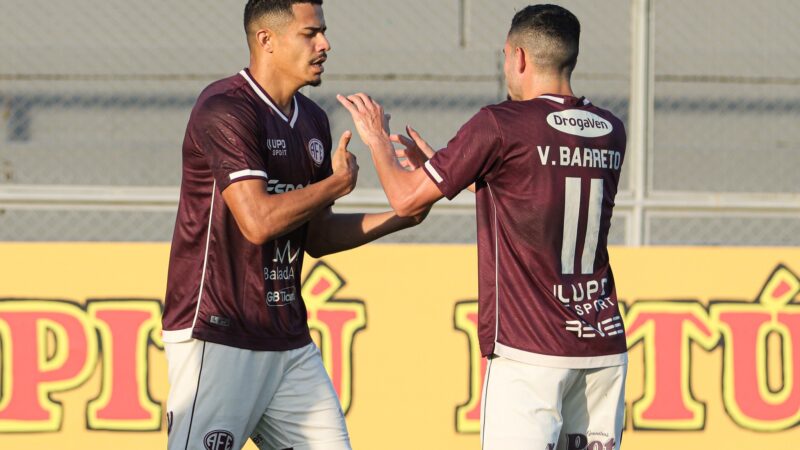 Denílson celebra bom momento após sequência de lesões na Ferroviária: “Quero distância do DM”