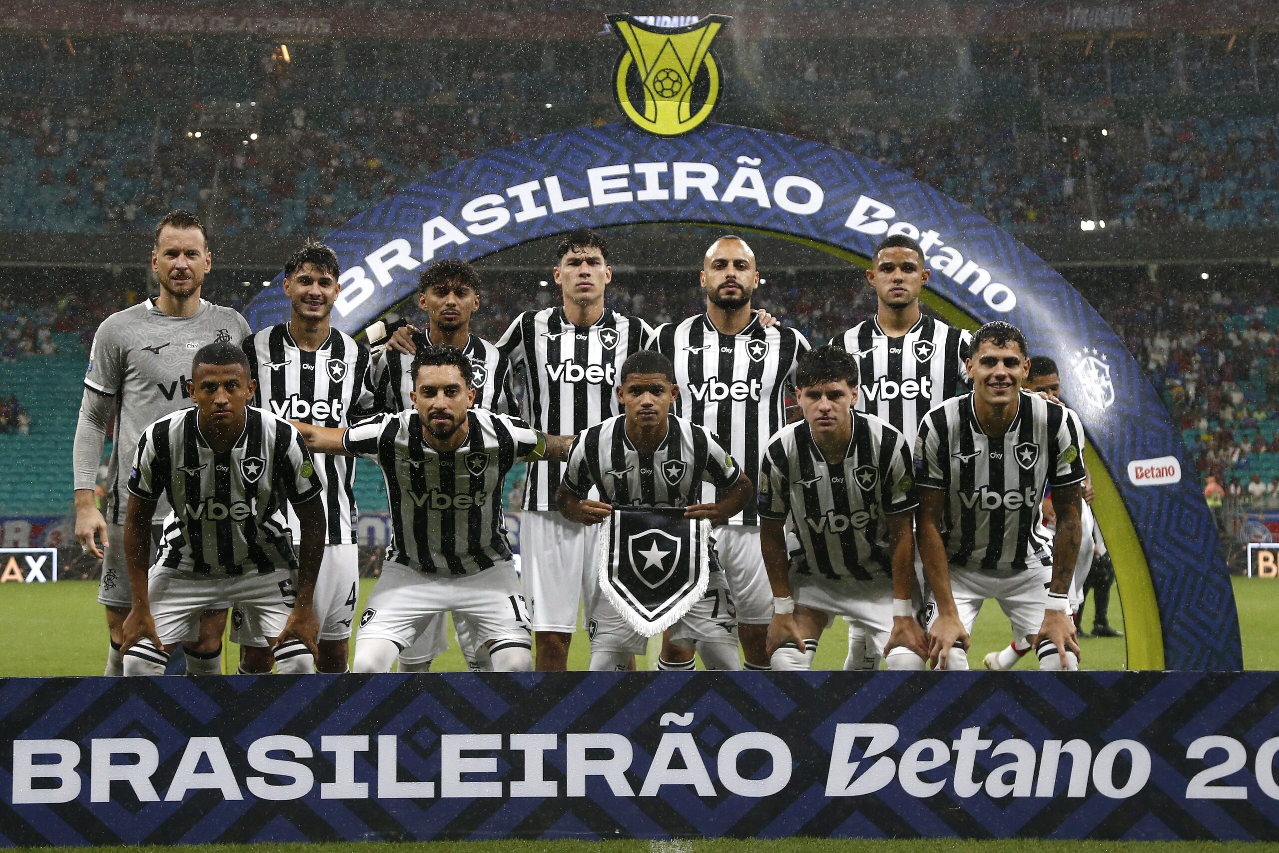 Análise: Botafogo é derrotado em noite de erros infantis e expõe fragilidade para restante da temporada