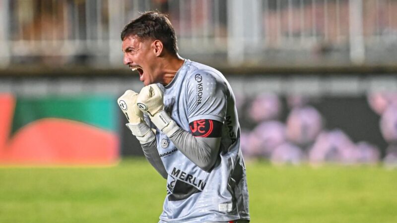 Goleiro Thiago lembra falha em final pelo Flamengo, mas valoriza fase no Joinville: “Tenho moral”