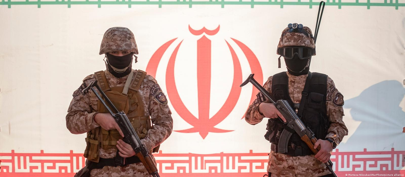 Iraniana é enforcada pelo regime após na prisão, dizem grupos de direitos humanos