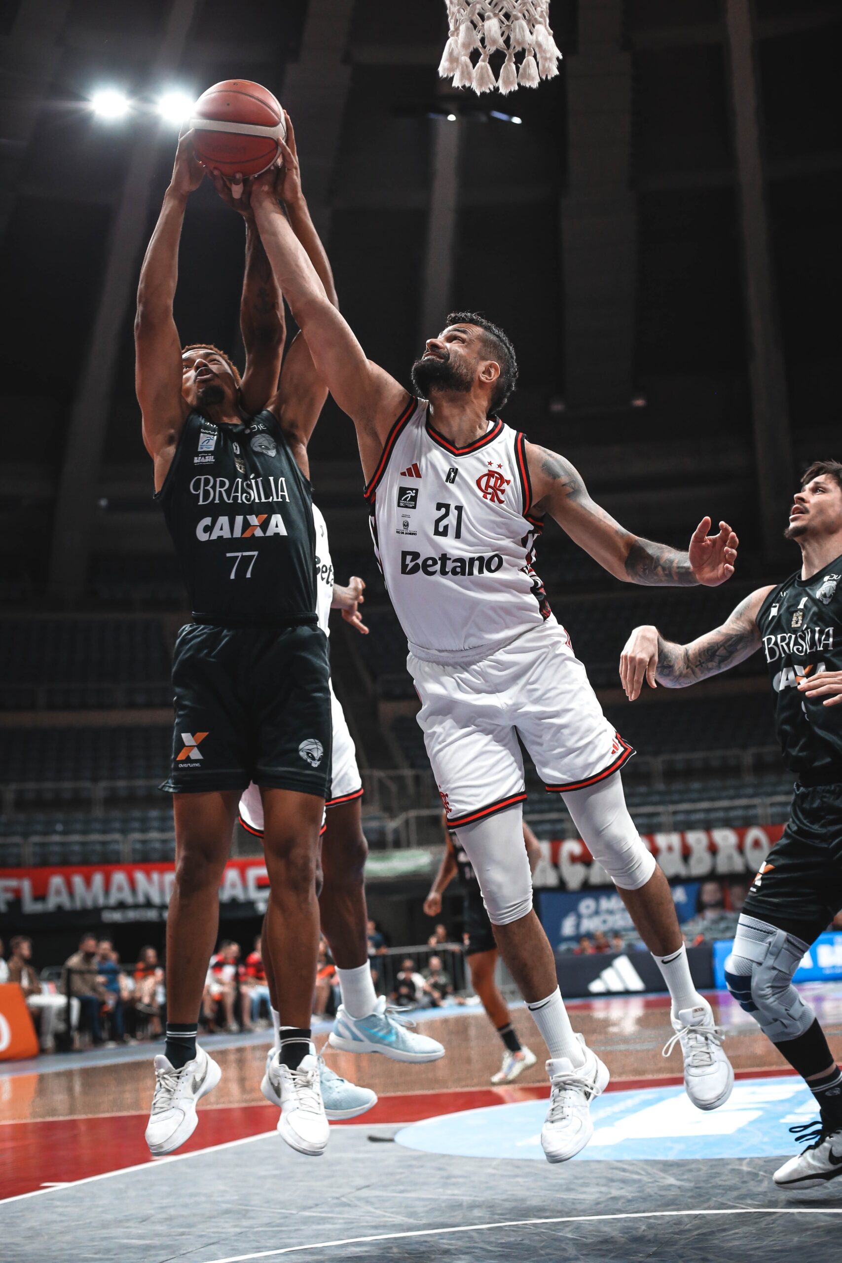 Flamengo controla o Brasília no Maracanãzinho e empata série das quartas de final do NBB