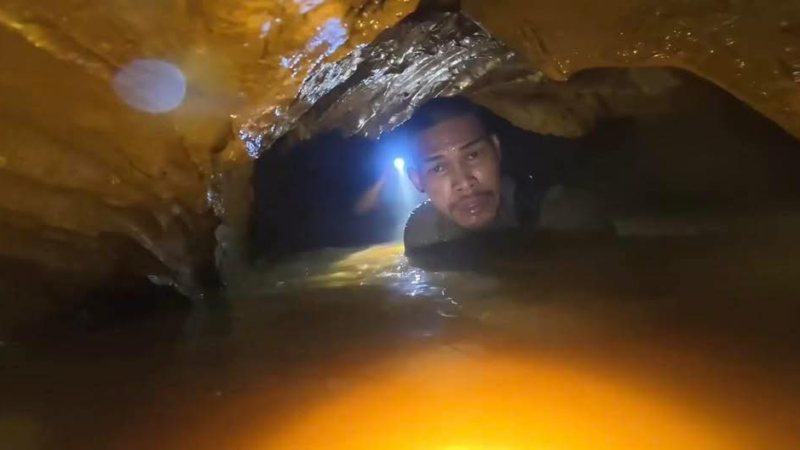 Cinco das 7 pessoas presas em caverna no Laos são encontradas com vida; buscas seguem