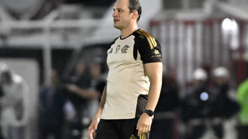 Flamengo demite técnico Bruno Pivetti no sub-20