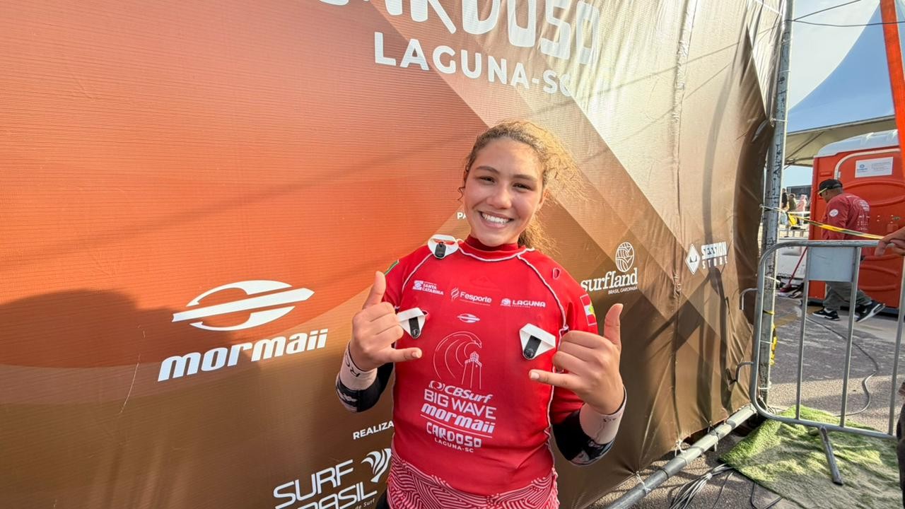 Catarina Lorenzo é campeã do CBSurf Big Wave na Praia do Cardoso