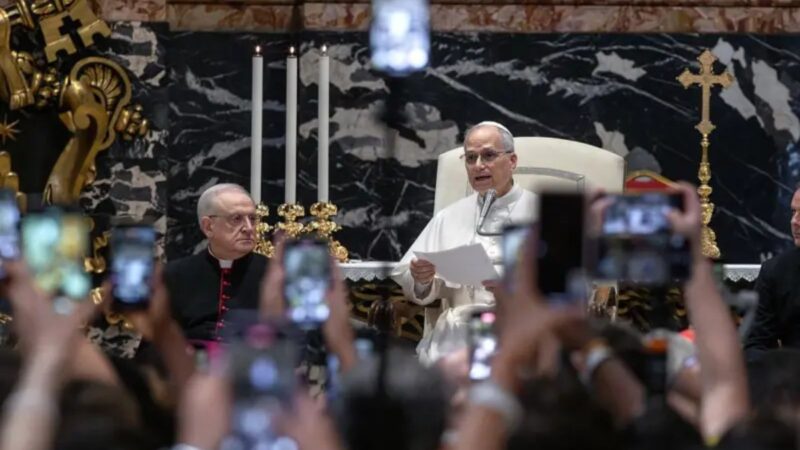 O recado do papa Leão XIV sobre a inteligência artificial em seu primeiro ‘cartão de visitas’ ao completar um ano de pontificado