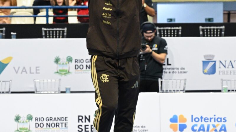 Flávia Saraiva e Arthur Nory dão show e são campeões no Troféu Brasil de ginástica artística